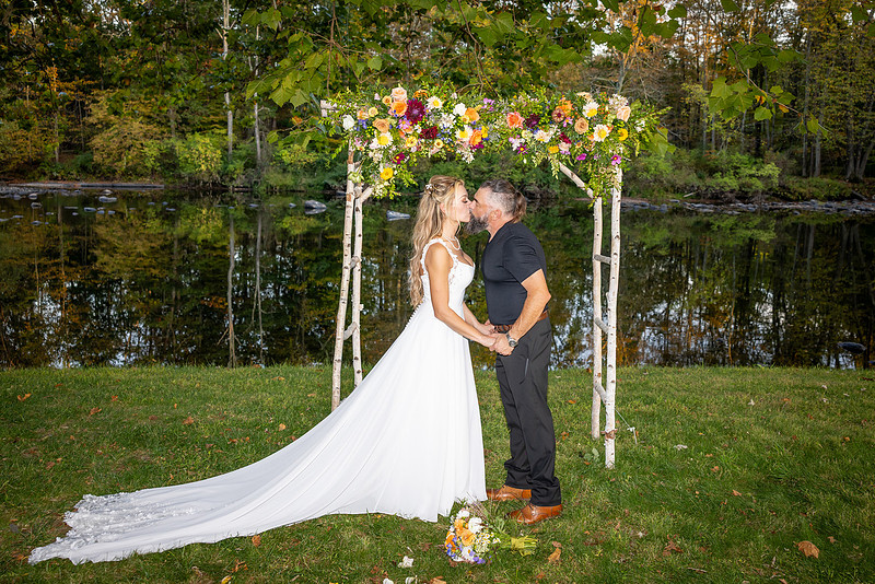 “Crested Hen Farms wedding photos New York”