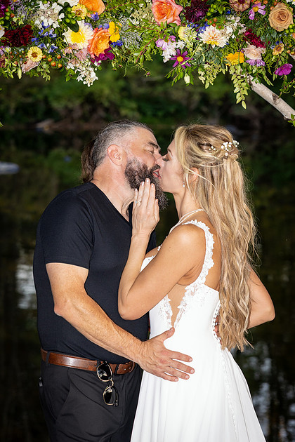 “Crested Hen Farms wedding photos New York”