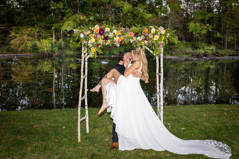 “Crested Hen Farms wedding photos New York”