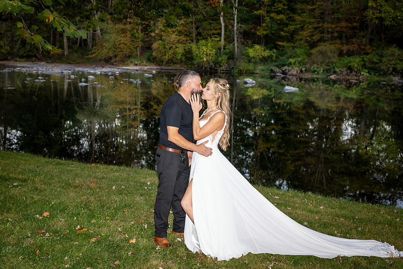 “Crested Hen Farms wedding photos New York”