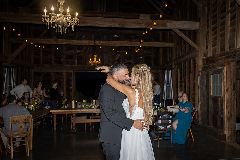 “Crested Hen Farms wedding photos New York”