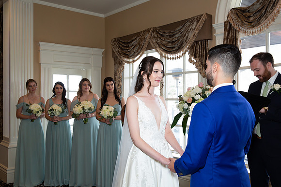Falkirk Estate & Country Club Bride and Groom