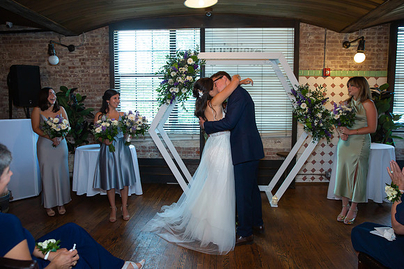 You may kis the bride- Kolo Klub